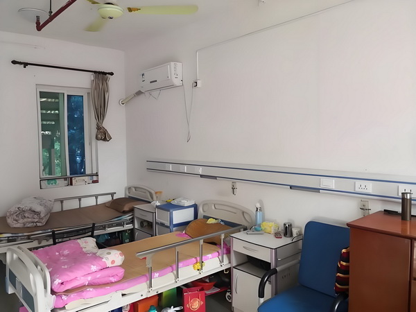 在哪里申请积分落户_「女性互助」大潮中，为什么《花漾》要呈现女性关系中的「毒性」成分？ 一辆野猪快车撞上城际